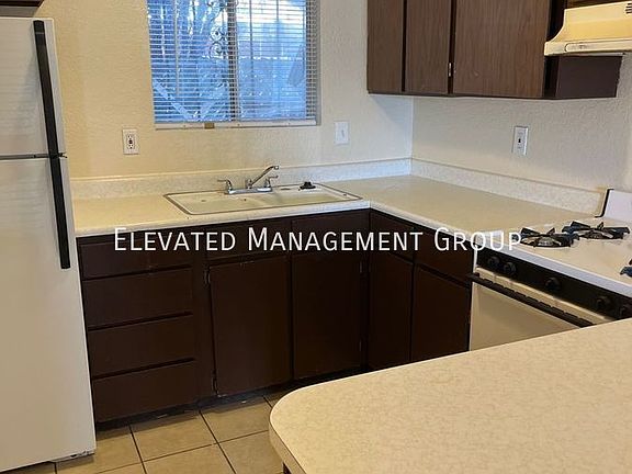 2nd image of 1008 Alvarado Dr SE Unit 13