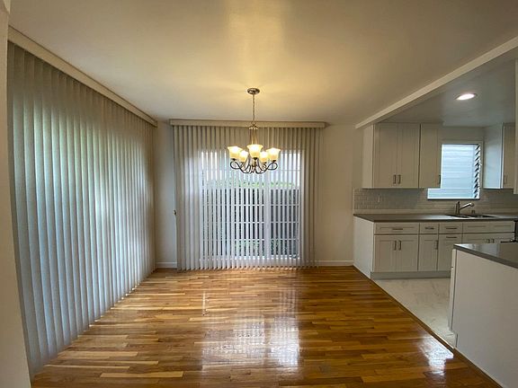 2nd image of 308 S Rexford Dr APT 1