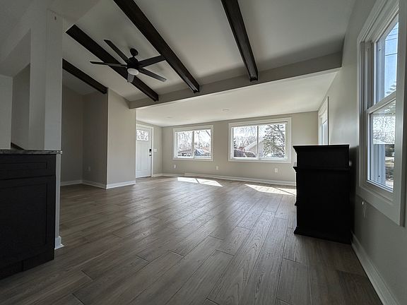 5th image of 3875 Hillcrest Dr