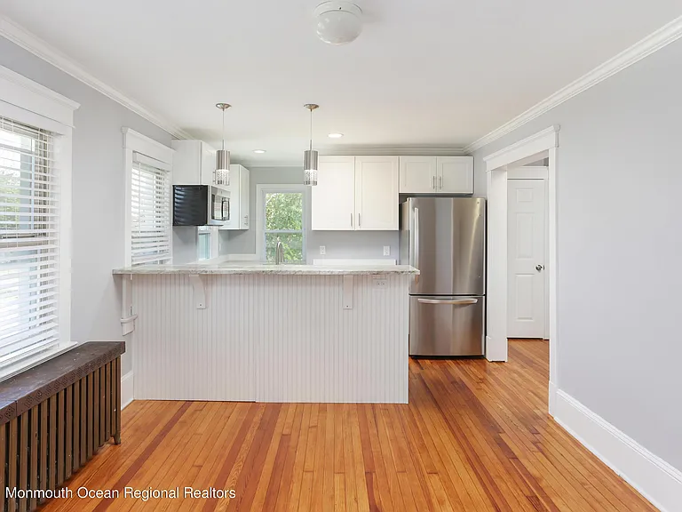 89 Locust Ave #2 — Photo 5