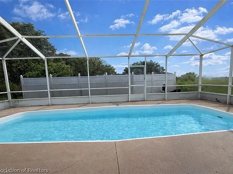 5615 County Road 621 — Photo 14