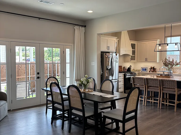6668 Windfall Dr — Photo 10