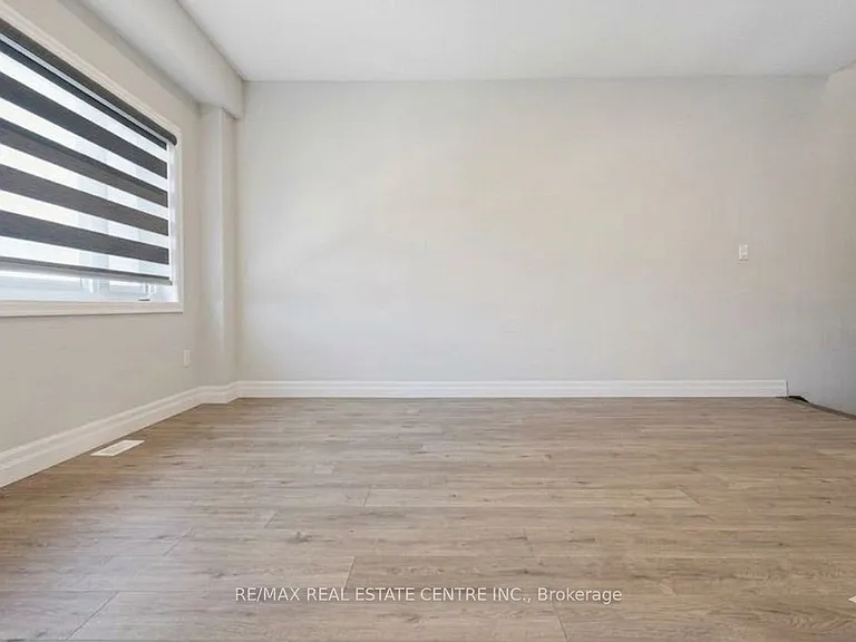 815 Sarnia Rd #1 — Photo 17