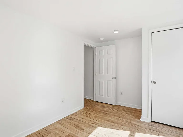 316 N High St — Photo 24