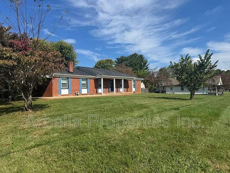 1713 Seward Dr — Photo 30