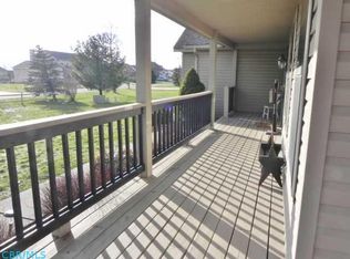 225 Jefferson Ridge Dr, Pataskala, OH 43062