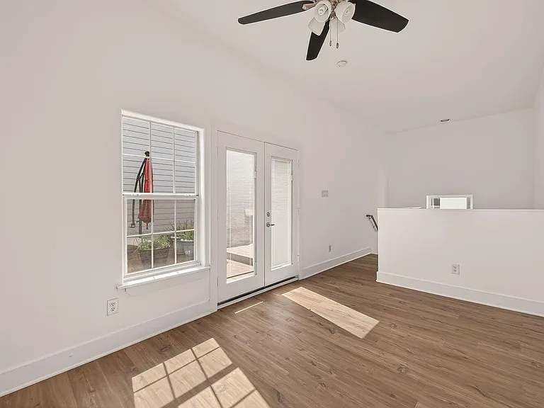 724 Ruthven St — Photo 42
