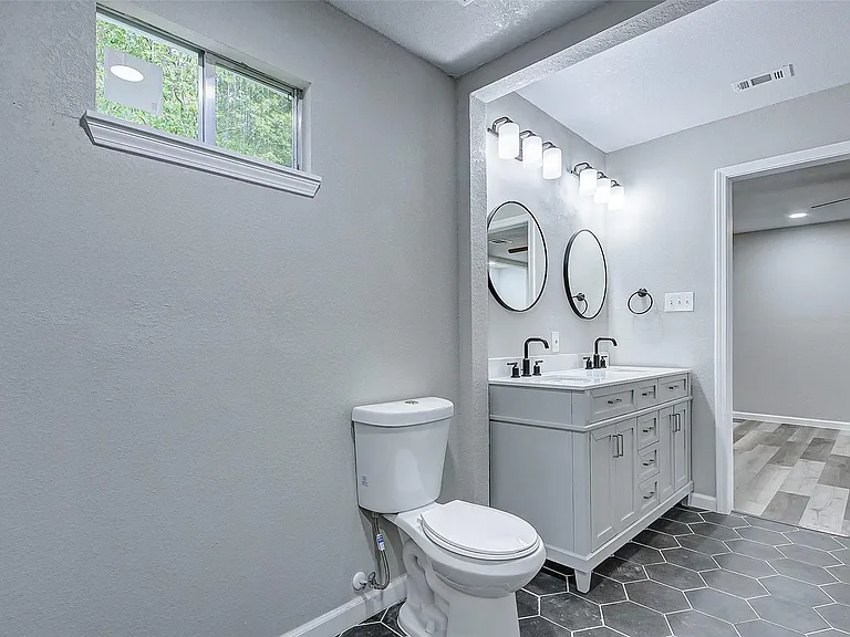 5914 Carew St — Photo 24