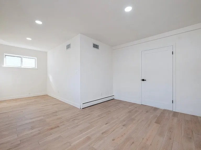 482 Harbor Dr — Photo 12