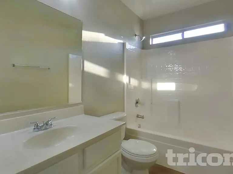12601 W Pershing St — Photo 8