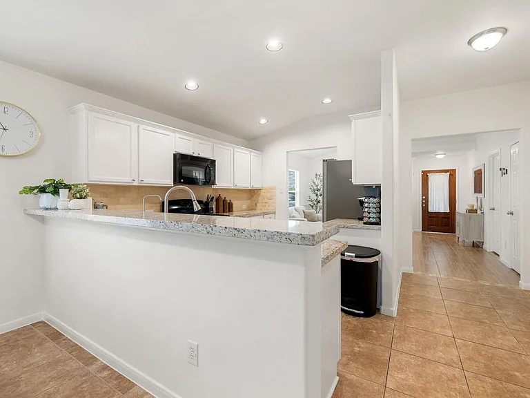 26542 Marble Point Ln — Photo 3