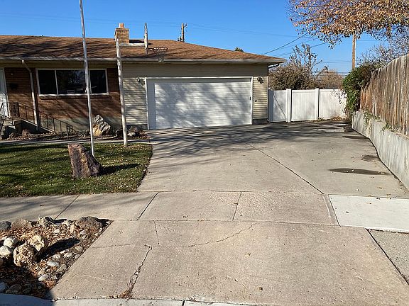 2nd image of 791 E Casa Blanca Cir