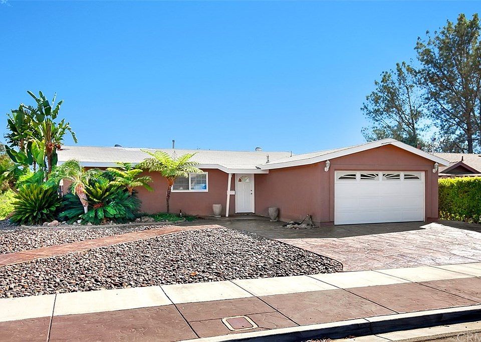 1st image of 8081 Beaver Lake Dr