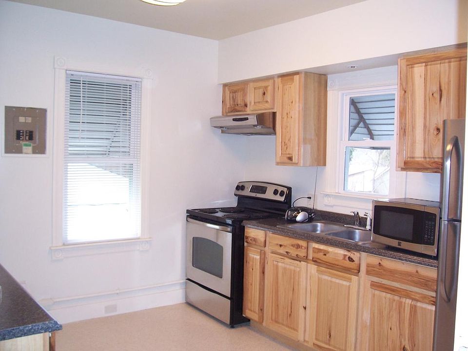 Kitchen 13 x 9