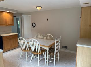 11900 Devilwood Dr, Rockville, MD 20854