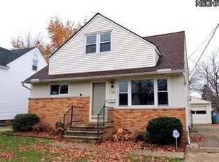 1560 Mapledale Rd, Wickliffe, OH 44092