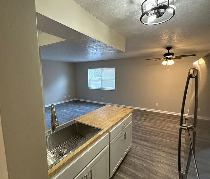 2390 W North Bend Rd #4 — Photo 3