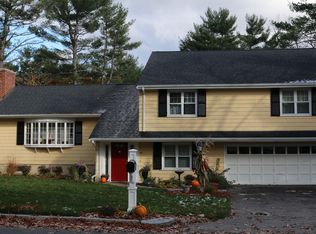 38 Pilgrim Dr, Winchester, MA 01890
