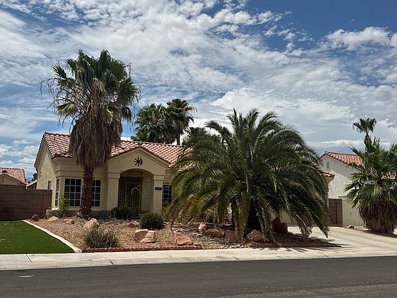 3rd image of 4705 Victoria Beach Way