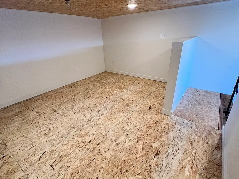 2142 Logan Ave #1 — Photo 11