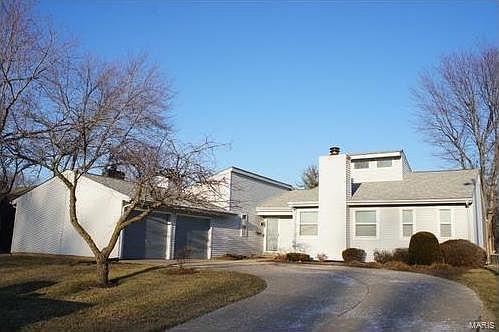 2nd image of 806 Nowland Ct