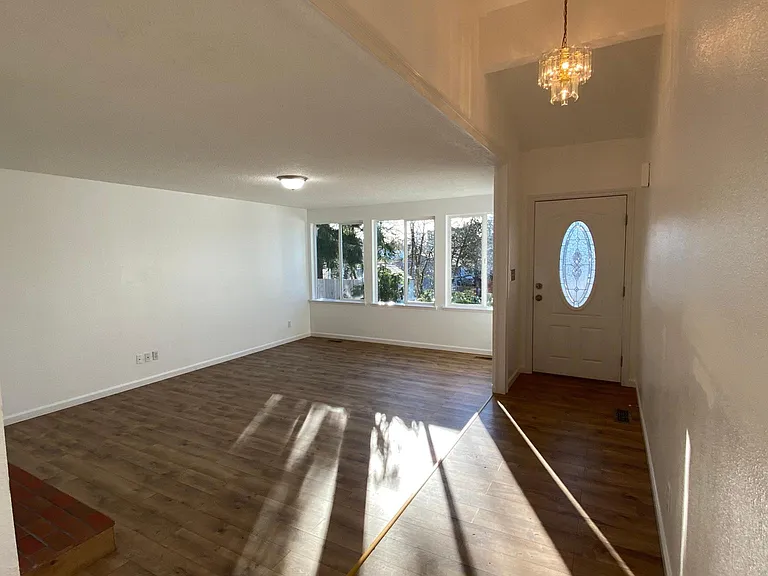 3027 Bridgeport Way W #A — Photo 7