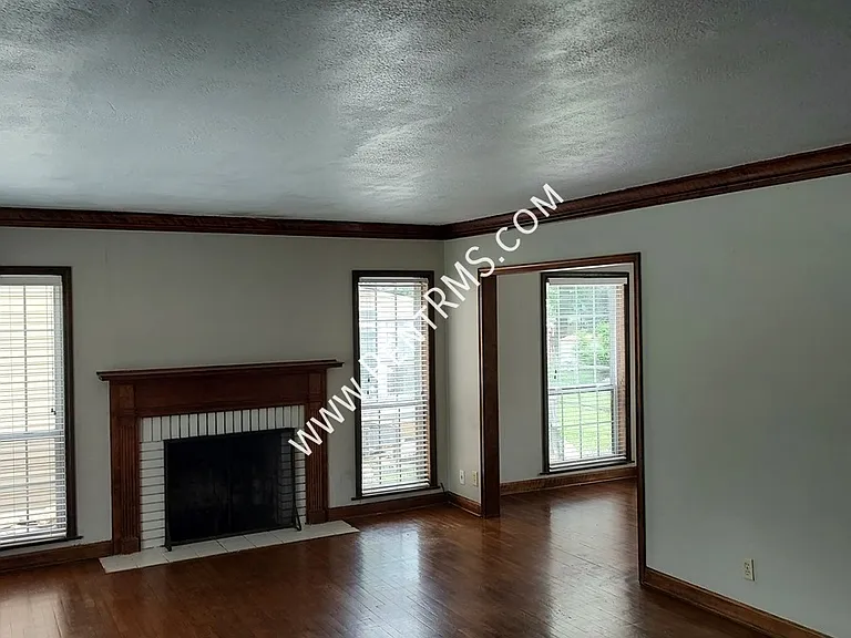 2929 SW Huntoon St — Photo 3
