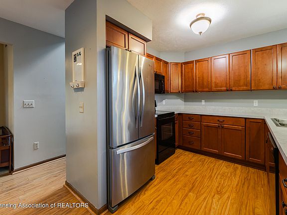 3rd image of 2448 S Wild Blossom Ct