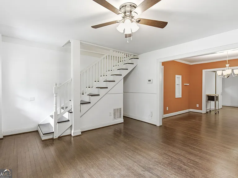 1669 Emerald Ave SW — Photo 4