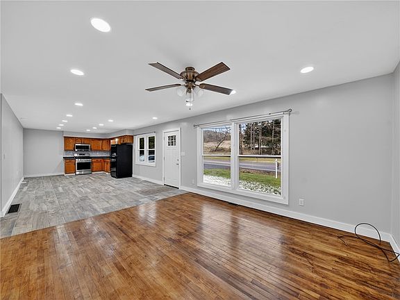 2nd image of 441 Chambers Rd