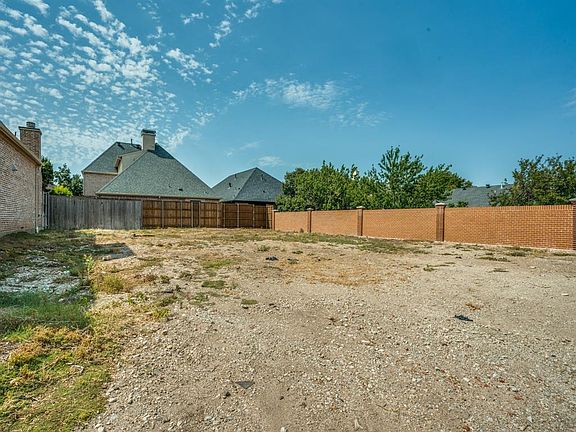 3rd image of 4118 Walnut Glen Pl