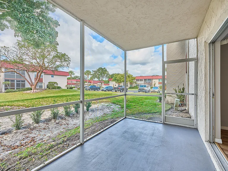 12021 W Greenway Dr — Photo 22