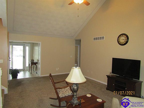 4th image of 13104 Woods Edge Ct