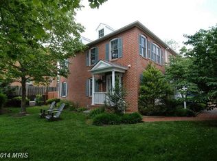 2108 N Tazewell Ct, Arlington, VA 22207