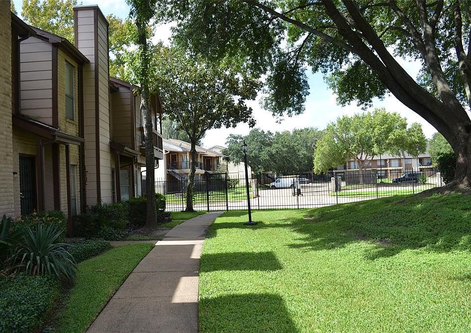 1st image of 12500 Brookglade Cir Unit 166