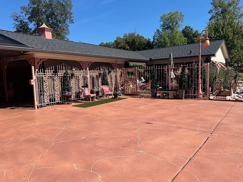 1st image of 2821 W Cavett Dr