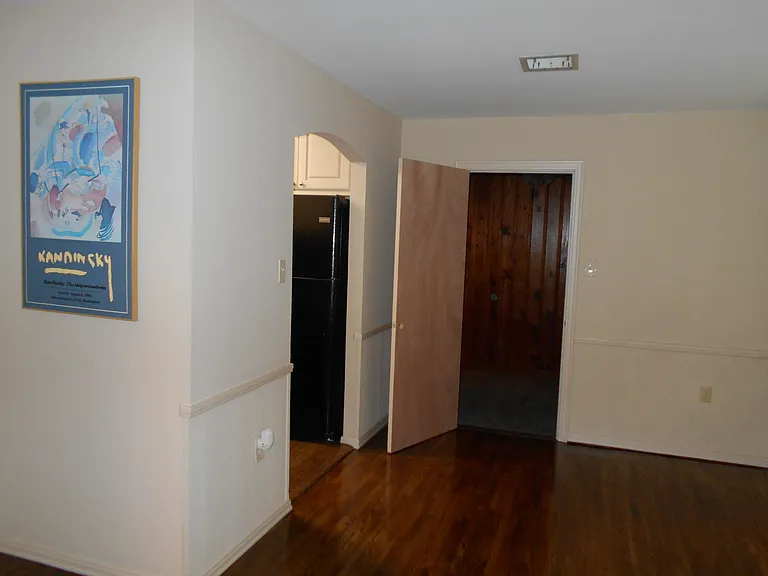 8716 Westwood Ave — Photo 4