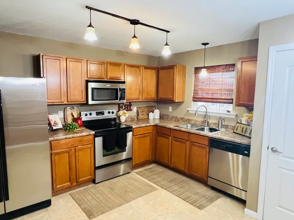 3133 Welsh Dr, Lake Saint Louis, MO 63367