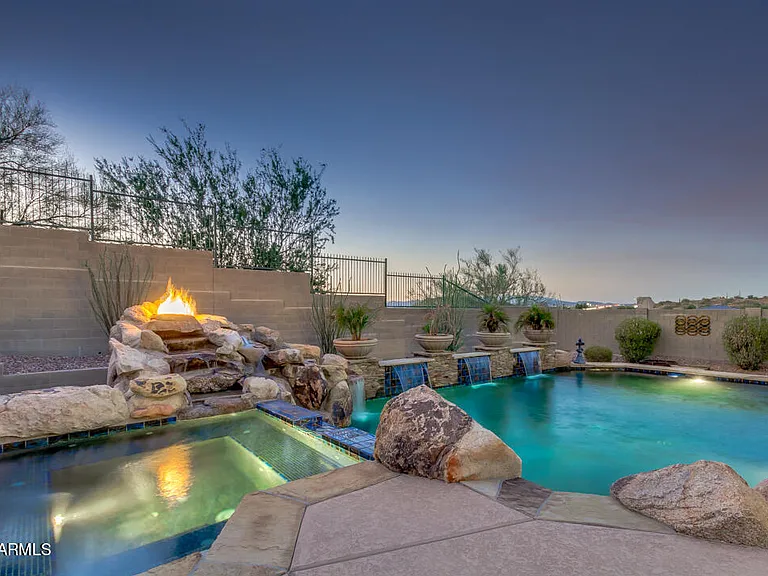 3749 W Whitehawk Ct — Photo 2