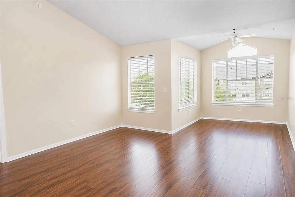 2 bed, 2.0 bath, 1026 sqft, $1,650 — Photo 3