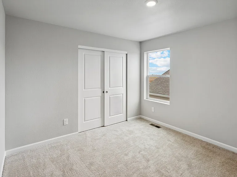 933 Gianna Ave — Photo 16
