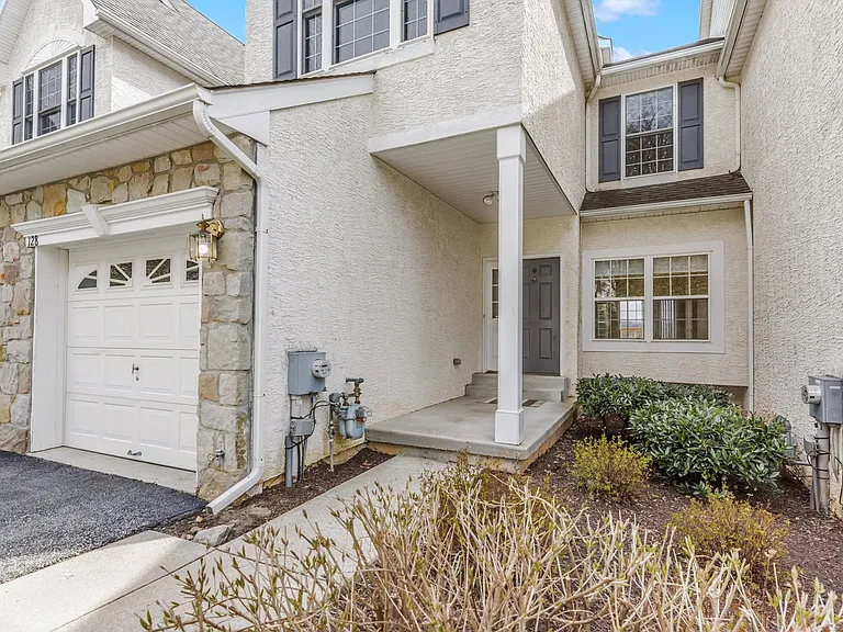 128 Madison Way — Photo 41