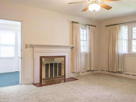 3rd image of 450 Sunrise Ave