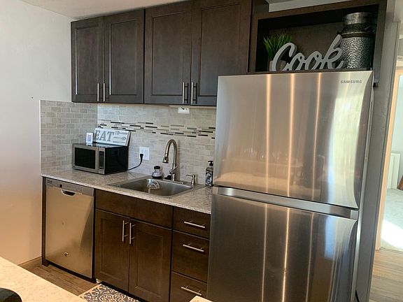3rd image of 1150 Deer Valley Dr #1048