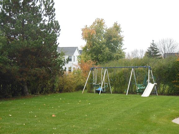 4th image of 1509 Quaker Hollow Ct S
