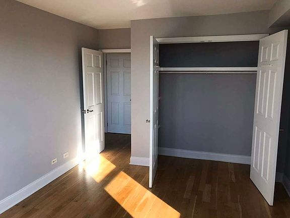 4th image of 12333 83rd Ave APT 1008