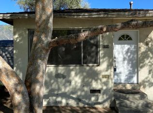 1718 University Dr, Pasadena, CA 91104