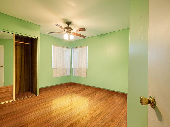 4th image of 2395 Dumbarton Ave