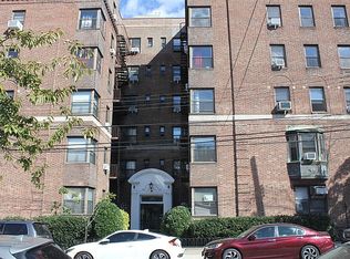 63-07 Saunders St #5K, Rego Park, NY 11374