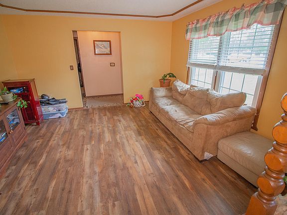 5th image of 1761 Poplar Dr